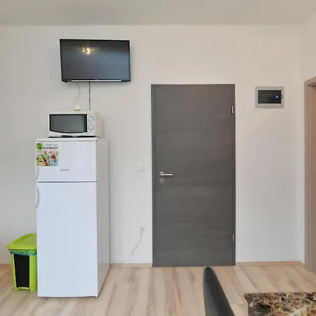 Ferienwohnung Fuer 4 Personen Ca 40 Qm In Sijana, Istrien Istrische Riviera Apartment *
