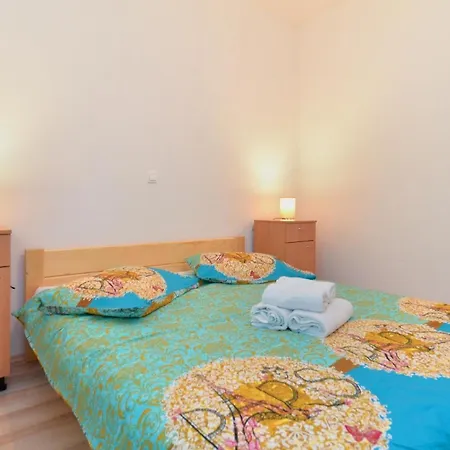 Ferienwohnung Fuer 4 Personen Ca 40 Qm In Sijana, Istrien Istrische Riviera Apartment