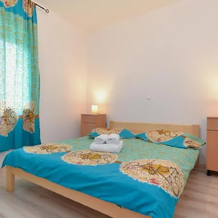 Apartment Ferienwohnung Fuer 4 Personen Ca 40 Qm In Sijana, Istrien Istrische Riviera Pula
