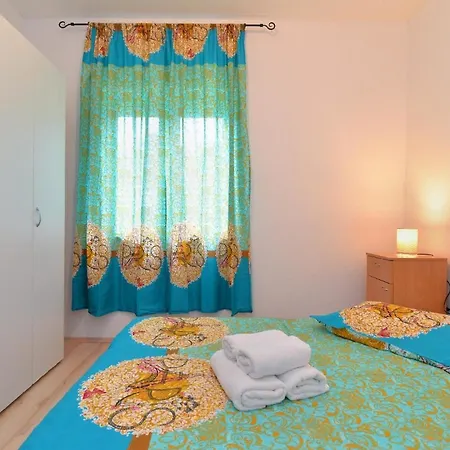 Ferienwohnung Fuer 4 Personen Ca 40 Qm In Sijana, Istrien Istrische Riviera Apartment Pula