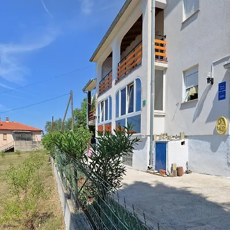 Ferienwohnung Fuer 4 Personen Ca 40 Qm In Sijana, Istrien Istrische Riviera Apartment *